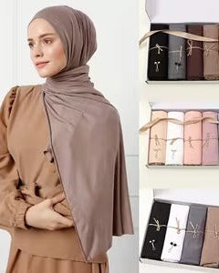 Collection image for: Women's Scarves & Wraps