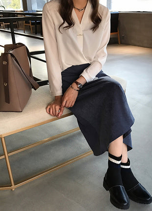 Elegant Autumn Shiffon Long-Sleeve V-Neck Blouse Top for Women
