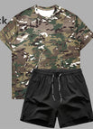 Camouflage short sleeves + black shorts