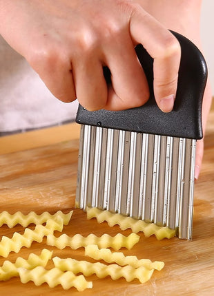 Professional Stainless Steel Wavy Knife for Commercial Kitchen Use